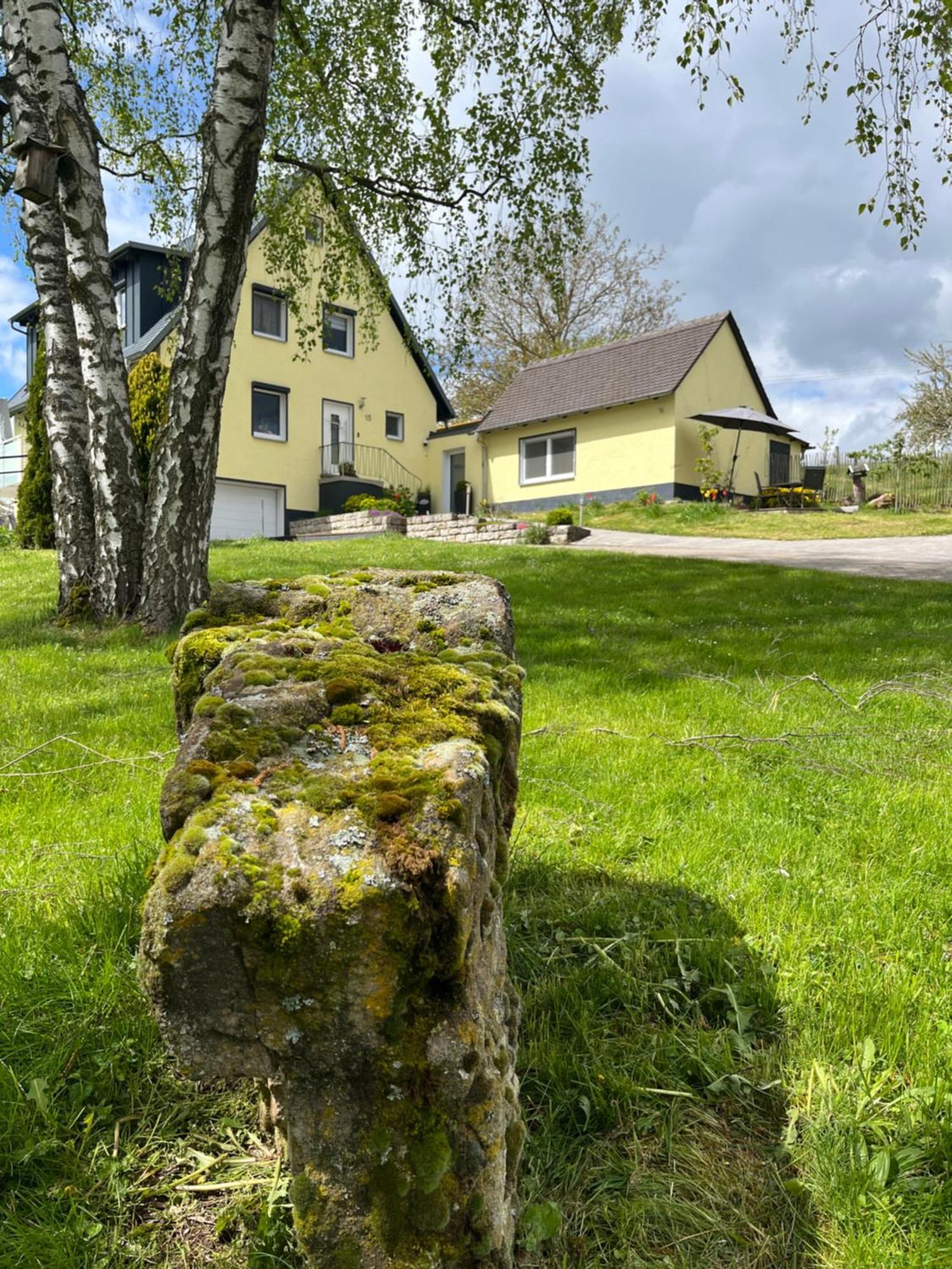 Apartment Haus Hutzelbuck In Idyllisch-grüner Lage Nähe An *