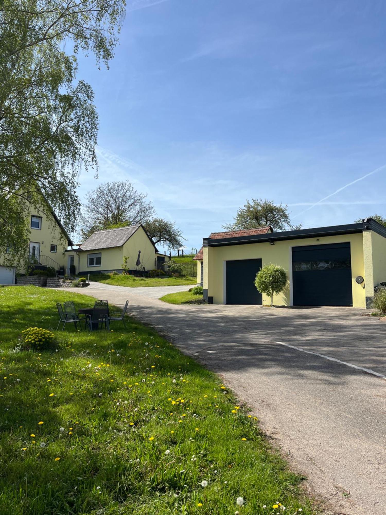 Haus Hutzelbuck In Idyllisch-gruener Lage Naehe An Apartment